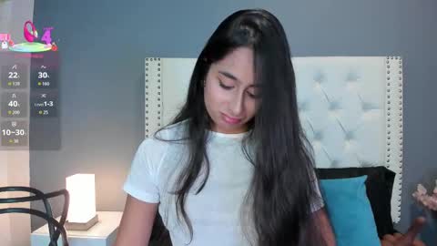 J U L IA   M A R T I N E Z online show from 09-13-25, 11:43