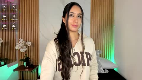 Snapshot of julia_martinezz_ chatting on 04-16-26, 11:33 J U L IA M A R T I N E Z online show from 04-16-26, 11:33