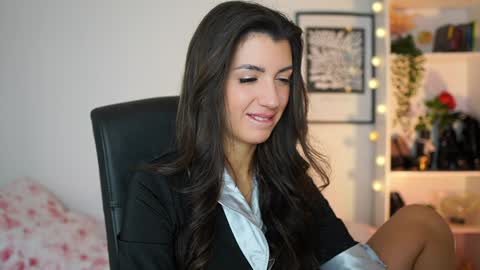 Julia online show from 02-05-25, 02:26