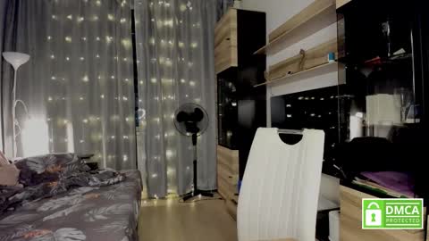 Snapshot of julia_t_mog chatting on 10-13-25, 09:37 julia_t_mog online show from 10-13-25, 09:37