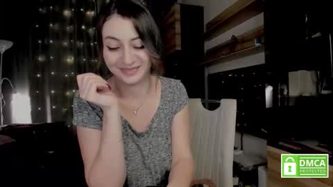 julia_t_mog online show from 11-14-25, 10:07