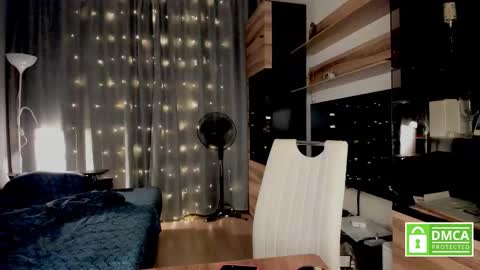 Snapshot of julia_t_mog chatting on 03-09-26, 10:25 julia_t_mog online show from 03-09-26, 10:25