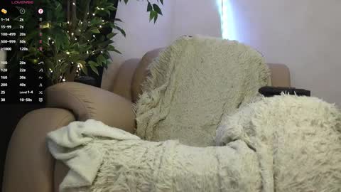 Snapshot of julia_wilson chatting on 10-08-25, 11:41 ALL MY CONTENT at online show from 10-08-25, 11:41