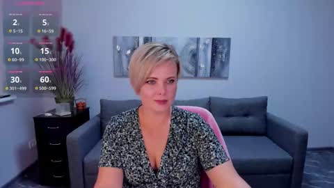 Snapshot of julia_wilsons chatting on 10-21-25, 12:06 Julia online show from 10-21-25, 12:06