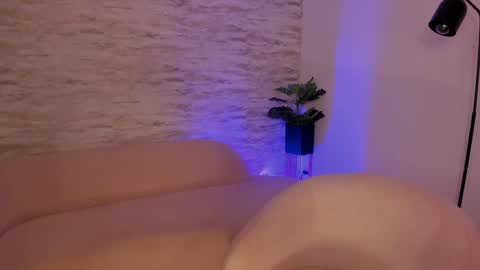 Snapshot of juliabelle_ chatting on 10-18-25, 11:05 Julia Belle online show from 10-18-25, 11:05