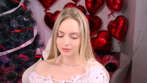 Julia online show from 02-13-26, 04:14