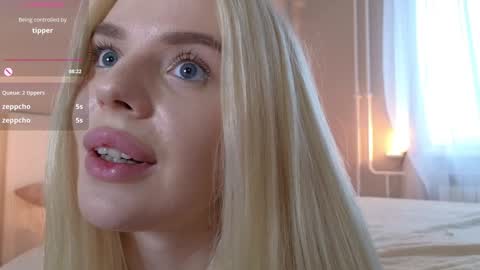 Snapshot of juliacontrol chatting on 12-02-24, 09:56 Molly online show from 12-02-24, 09:56