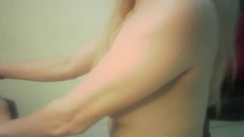 Snapshot of juliamack chatting on 01-02-25, 12:23 JuliaMack online show from 01-02-25, 12:23