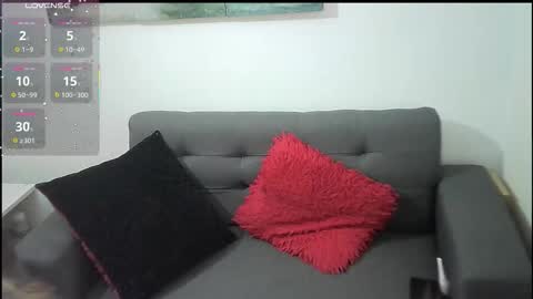 Snapshot of juliamack chatting on 09-30-25, 02:05 JuliaMack online show from 09-30-25, 02:05