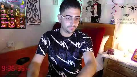 Julian online show from 10-30-25, 02:35