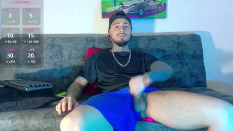 Julian independent model online show from 12-19-25, 04:52