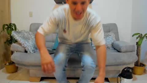 julian_wallace online show from 01-21-25, 03:26