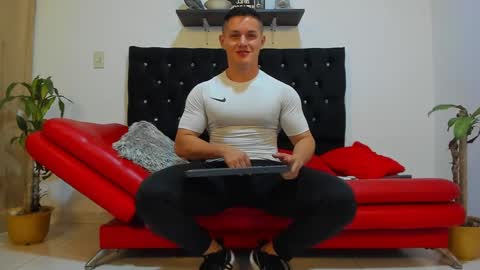 julian_wallace online show from 02-12-25, 09:43