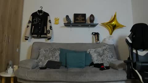 julian_wallace online show from 10-03-25, 03:20