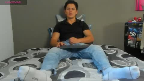 Snapshot of julian_wallace1 chatting on 06-11-26, 09:46 julian_wallace1 online show from 06-11-26, 09:46