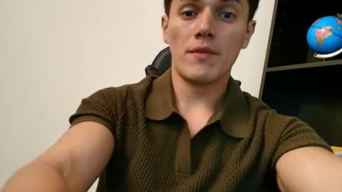 Snapshot of julian_wallace1 chatting on 07-16-26, 12:16 julian_wallace1 online show from 07-16-26, 12:16