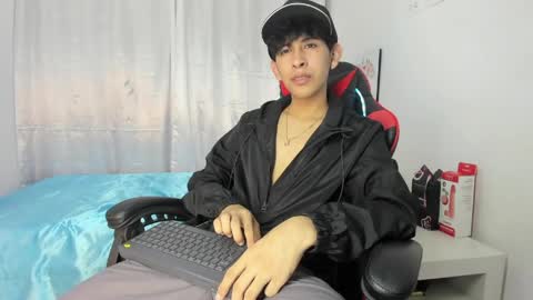 Julian online show from 05-01-26, 07:07