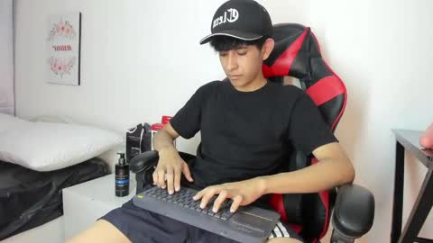 Julian online show from 05-11-26, 06:38