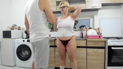 juliana35 online show from 12-14-24, 05:07