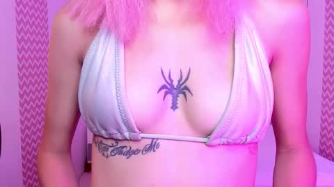 juliana online show from 10-31-25, 01:45