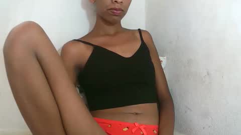 Snapshot of julianahsexy27 chatting on 02-23-26, 09:50 Nathie online show from 02-23-26, 09:50