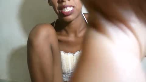 Snapshot of julianahsexy27 chatting on 02-27-26, 02:50 Nathie online show from 02-27-26, 02:50