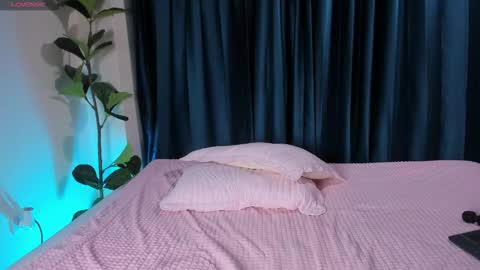 Snapshot of julianapons chatting on 11-12-25, 09:03 Juliana online show from 11-12-25, 09:03