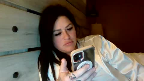 Snapshot of julianaxxxrose chatting on 01-06-25, 12:57 Texas Mamasita online show from 01-06-25, 12:57