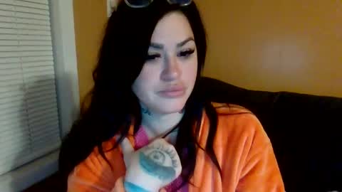 Snapshot of julianaxxxrose chatting on 01-10-25, 12:36 Texas Mamasita online show from 01-10-25, 12:36