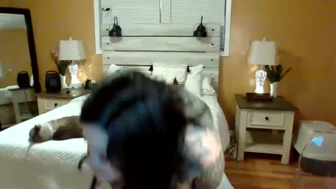 Snapshot of julianaxxxrose chatting on 02-25-25, 12:24 Texas Mamasita online show from 02-25-25, 12:24