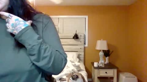 Snapshot of julianaxxxrose chatting on 02-26-25, 12:36 Texas Mamasita online show from 02-26-25, 12:36