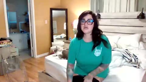 Snapshot of julianaxxxrose chatting on 03-04-25, 04:09 Texas Mamasita online show from 03-04-25, 04:09