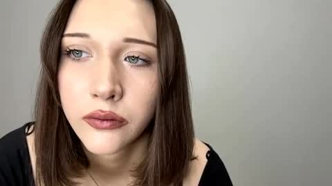 Kira online show from 04-18-26, 04:22