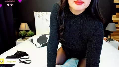 Snapshot of julianna_jamii chatting on 12-07-24, 06:48 Julianna online show from 12-07-24, 06:48