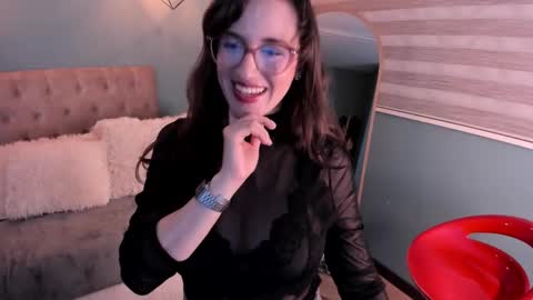 Snapshot of julianne__ chatting on 10-24-25, 04:31 Julianne online show from 10-24-25, 04:31