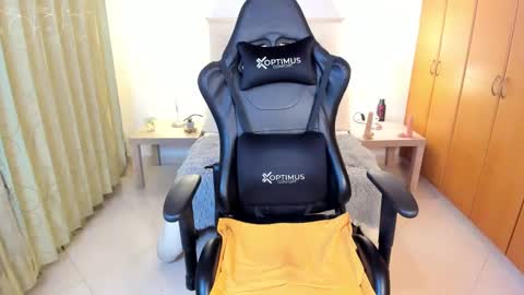 Fernanda online show from 03-10-25, 04:07