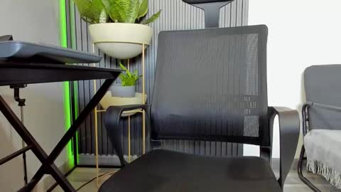 Julian online show from 03-19-26, 12:53