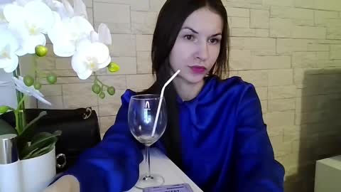 Snapshot of juliaorgasm chatting on 03-20-26, 07:30 Julia online show from 03-20-26, 07:30