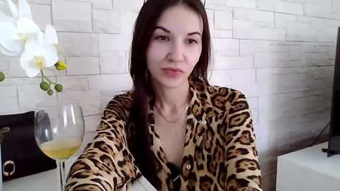 Snapshot of juliaorgasm chatting on 03-21-26, 02:31 Julia online show from 03-21-26, 02:31