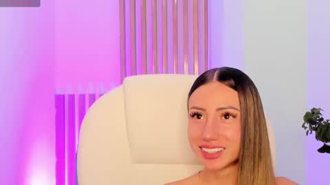 Julias online show from 01-25-25, 07:49