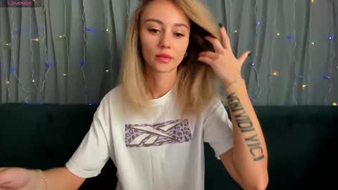 Snapshot of juliastar41 chatting on 10-21-25, 03:07 Yulya online show from 10-21-25, 03:07