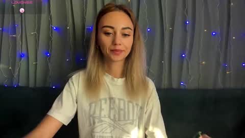 Snapshot of juliastar41 chatting on 10-23-25, 03:06 Yulya online show from 10-23-25, 03:06