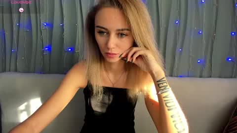 Snapshot of juliastar41 chatting on 10-30-25, 03:08 Yulya online show from 10-30-25, 03:08