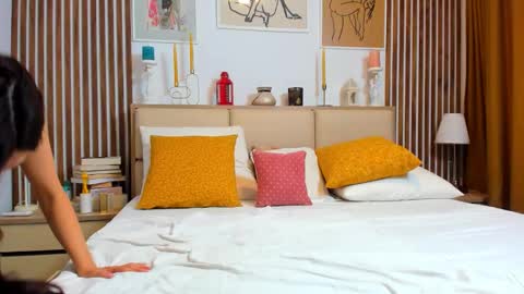 Snapshot of juliaxxforever chatting on 10-17-25, 05:21 Julia online show from 10-17-25, 05:21