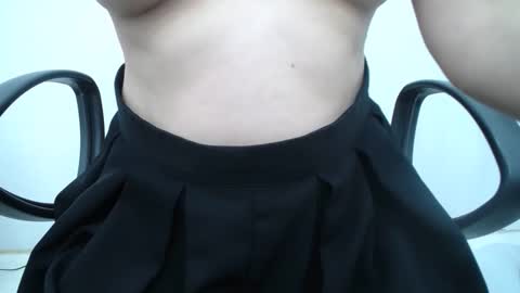 julie9x online show from 05-11-26, 08:50