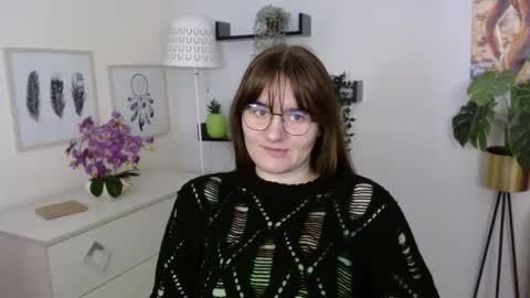 Julie online show from 10-15-25, 01:44