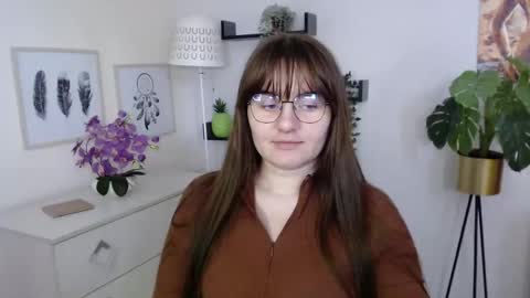 Julie online show from 10-16-25, 12:28