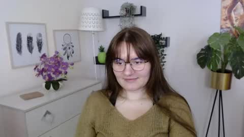 Julie online show from 10-17-25, 01:03