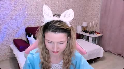 Snapshot of julie_flores chatting on 12-21-24, 03:53 Julie online show from 12-21-24, 03:53