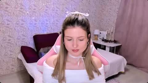 Snapshot of julie_flores chatting on 01-27-25, 04:11 Julie online show from 01-27-25, 04:11